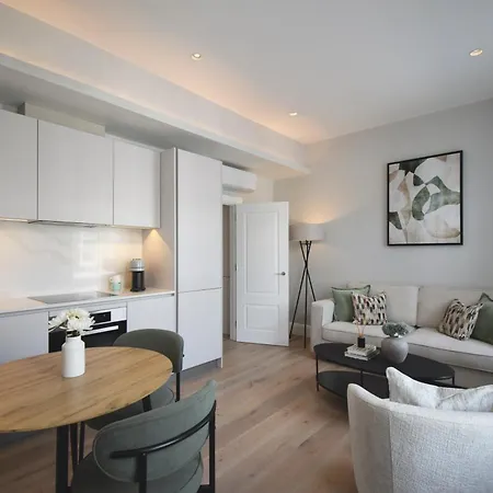A Comfort Apartments London Exterior photo