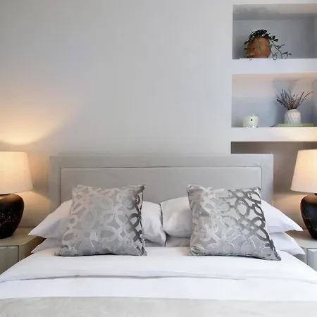 A Comfort Apartments London Exterior photo