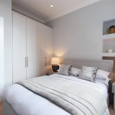 A Comfort Apartments London Exterior photo